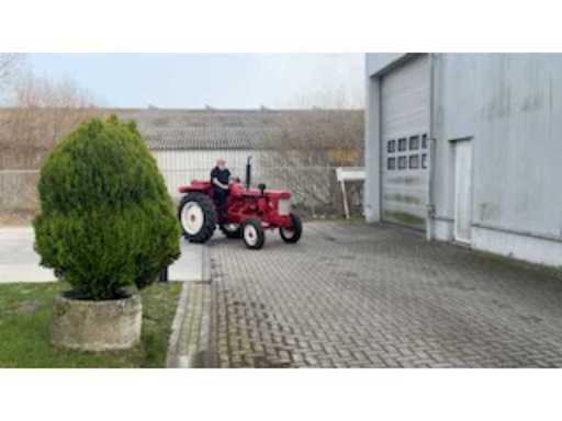 6c0a787f-f64e-4aa6-9a12-b18b0249eaf7.mp4