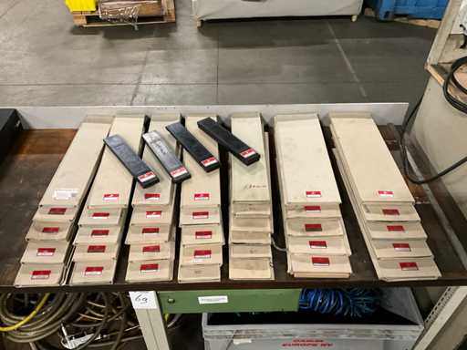 Batch of hasberg calibrated shims