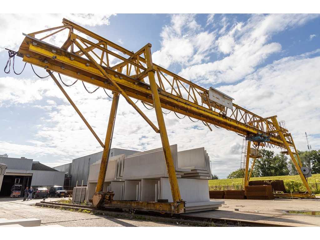 1987 Demag DH525 H20 4/1 Self Propelled Gantry Crane Troostwijk Auctions