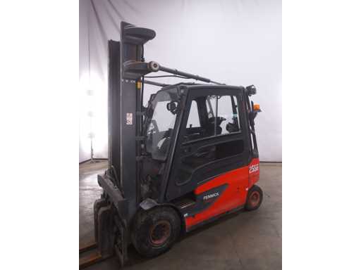 LINDE E25L-01 Forklift