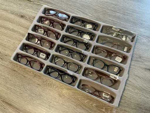 Optiques des lunettes de lecture Swarovski
