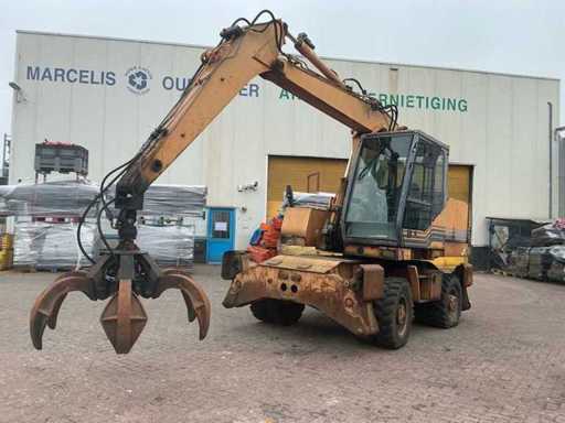 Mobilny dźwig Case 688B-P/Poclain z 1995 roku