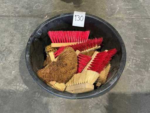 Ladung Besen und Kehrer