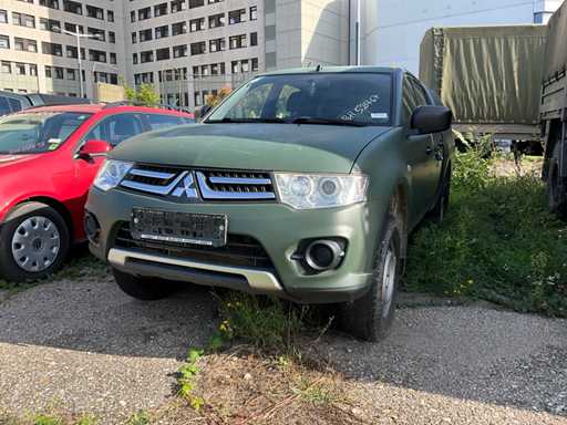 Vehicul Mitsubishi L200 Army 2015