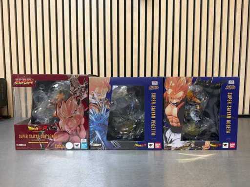 Bandai / Tamashii Nations - Dragon Ball Z Figuarts ZERO Super Saiyan collection figures (3x)