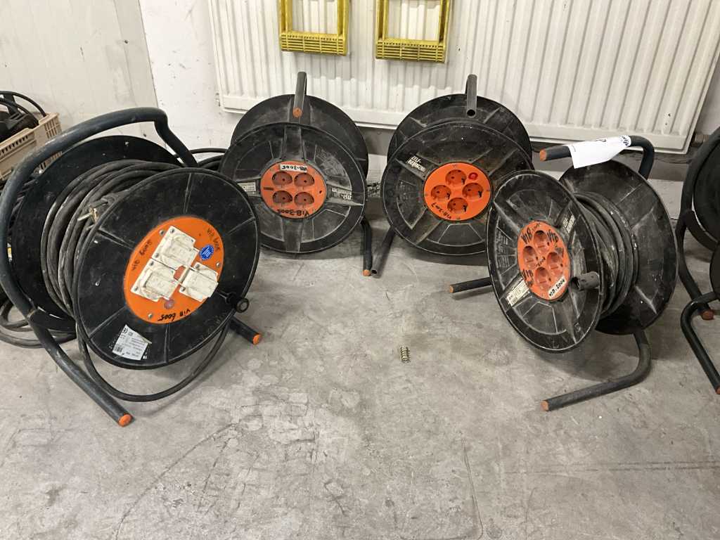 Extension cable reel (4x)