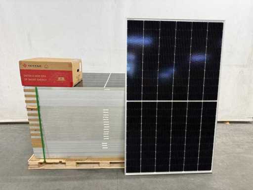 Jinko - set van 30 zonnepanelen - Goodwe 10kW omvormer