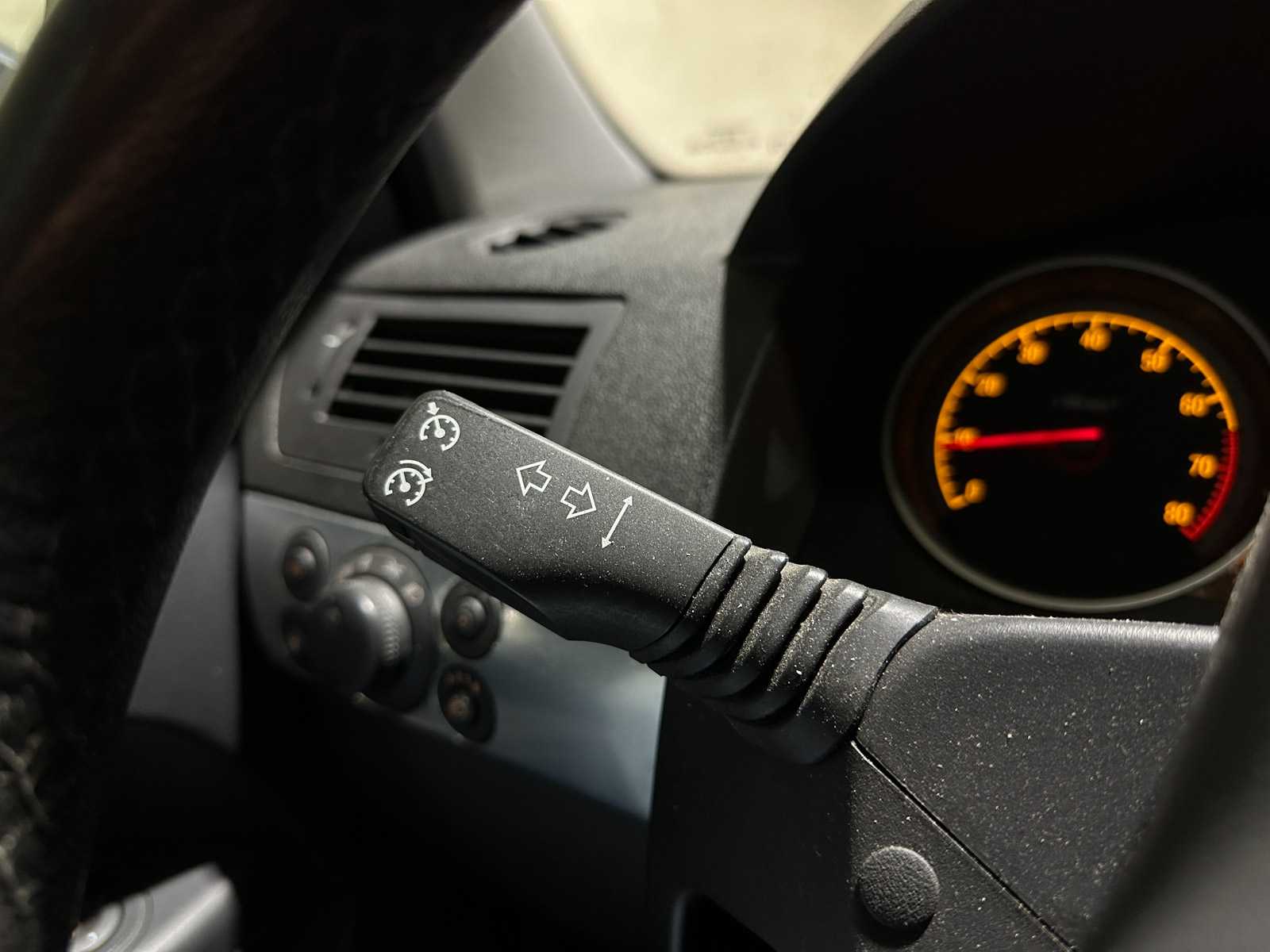 Opel Astra GTC 1.8 Cosmo 140pk 2009 (Origineel-NL), 16-JDN-1