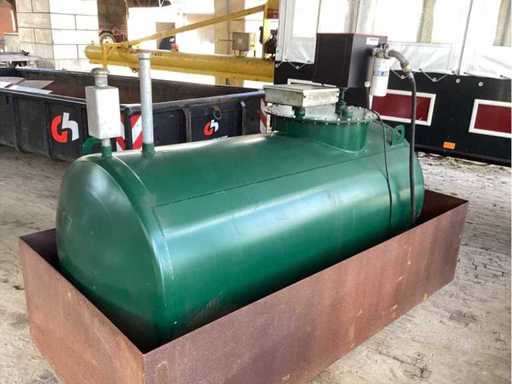 Stahl-Dieseltank mit Tropfschale
