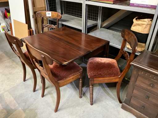 Folding table + chairs