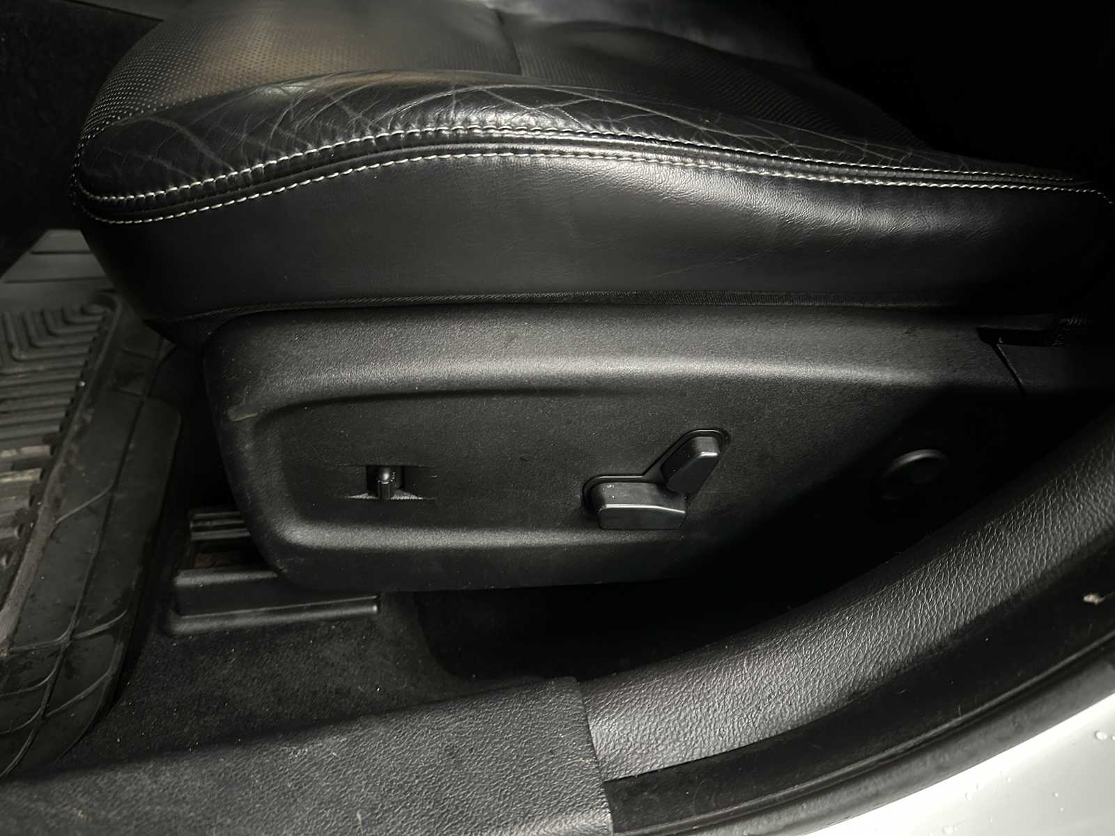 Dodge Charger RT HEMI 5.7 V8 375pk 2013