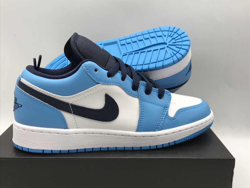 Scarpe da ginnastica Nike Air Jordan 1 Low White/DK Powder Blue-Obsidian 35.5