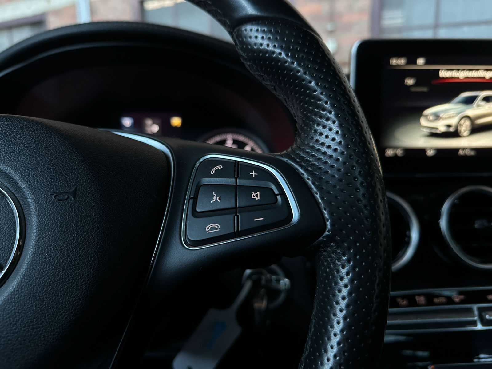 Mercedes-Benz GLC220 d 4Matic Edition 1 AMG 170pk 2016 GLC-klasse, RX-422-X