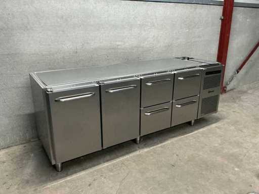 Gram - Refrigerated Workbench