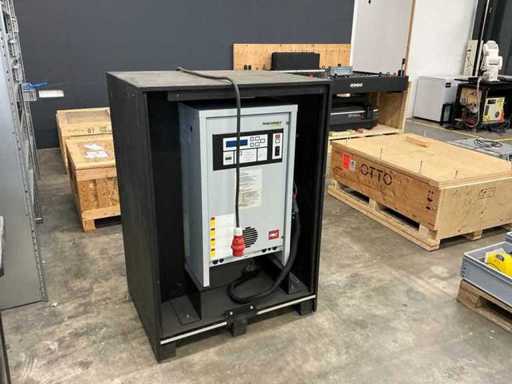 2017 Posicharge SV580 Acculader