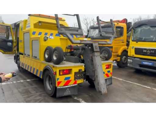 91bb00dd-dc8e-4bd8-9025-d84e5519f62b.mp4