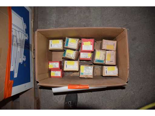   Box with screw goods – box 7