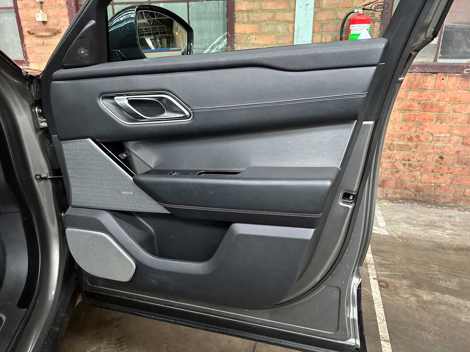 Land Rover Range Rover Velar 2.0 I4 AWD R-D HSE 237pk 2017, PP-174-L