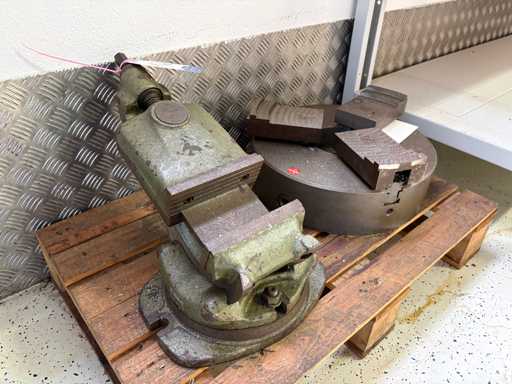   Lots of machine accessories