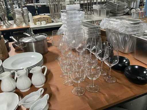 Różne kieliszki do wina (29x)