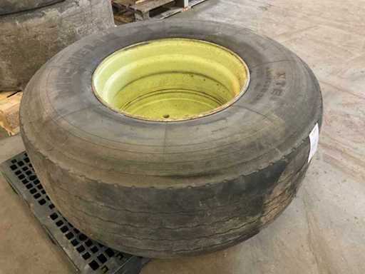 Anvelopă Michelin XT E2 pe jantă