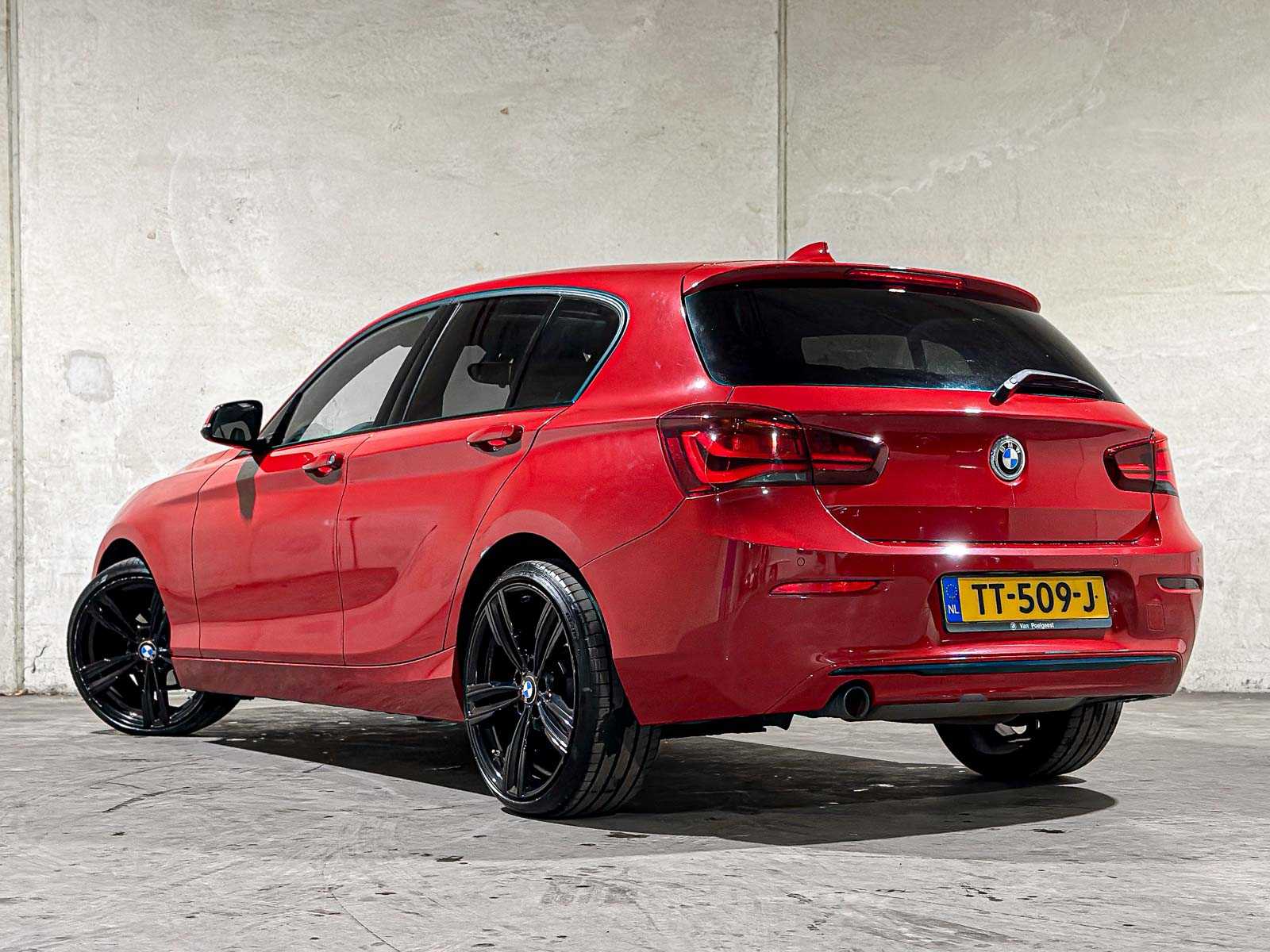 BMW 118i High Executive 1-serie 134pk 2018 (Origineel-NL), TT-509-J