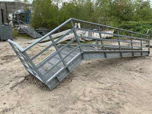 Fixed staircase