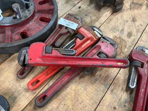 Pipe wrench (4x)