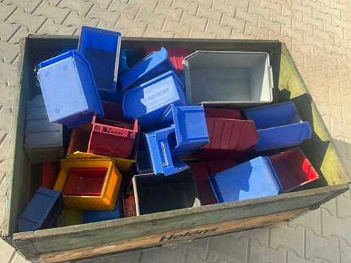 Batch of storage trays