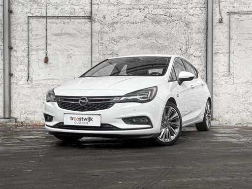 Cars and commercial vehicles in Boxmeer