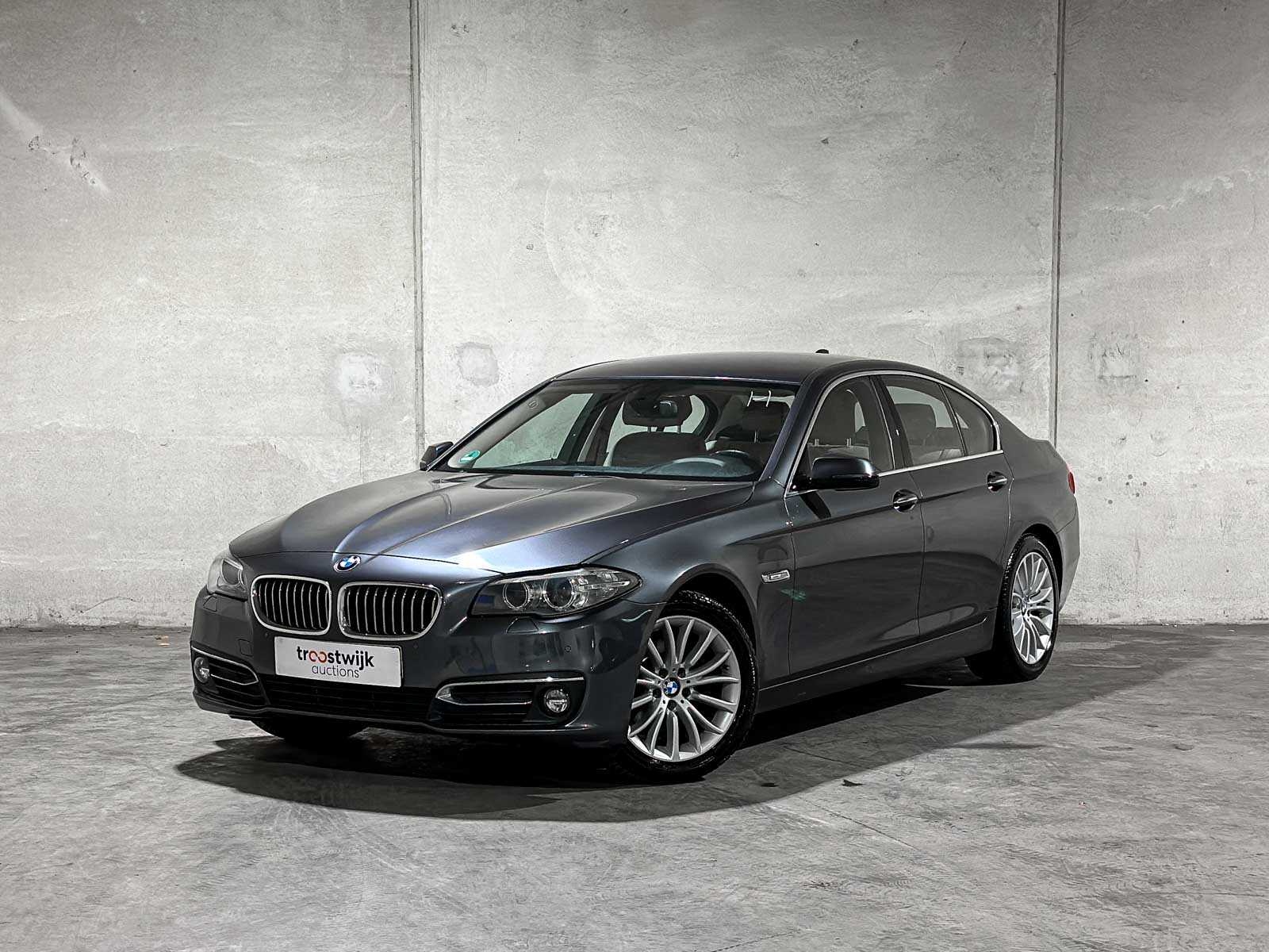 BMW 520i Luxury Edition 5-serie 181pk 2017 (Origineel-NL), NP-432-L