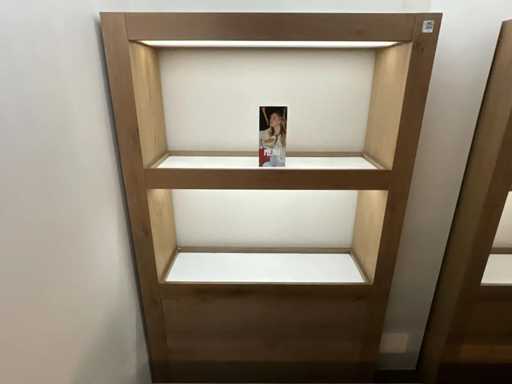 Kabiny - Szafa prezentacyjna z o?wietleniem