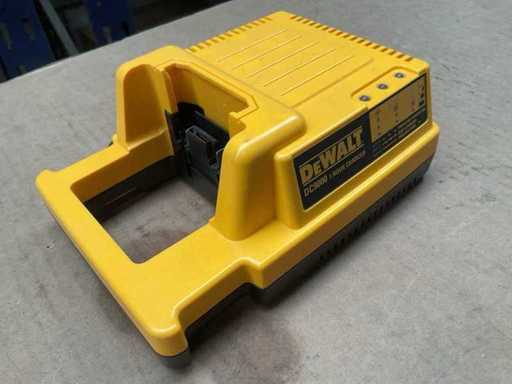 DeWalt DC9000 Batterieladegerät