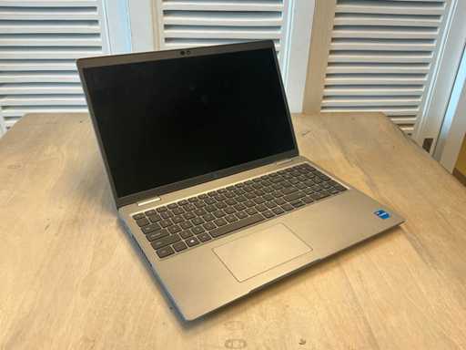 Laptop - Dell Inc. - Latitude 5520