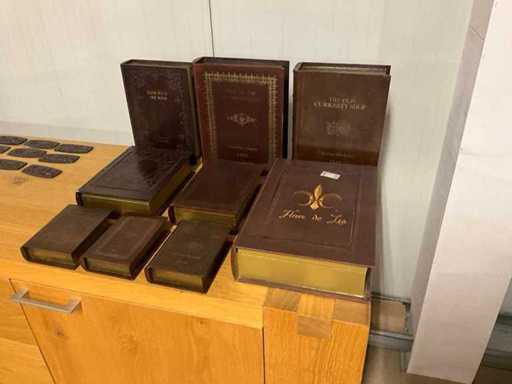 Dekorative Bücher (9x)