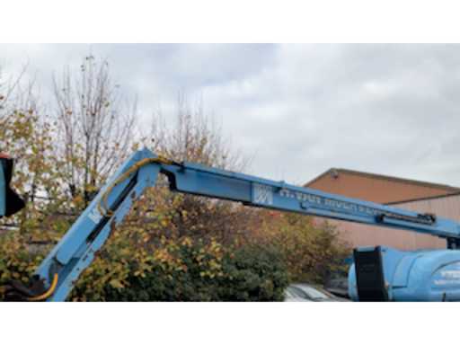 b4e7c5a5-aeb1-4a0d-991c-26b3bd6bb91b.mp4