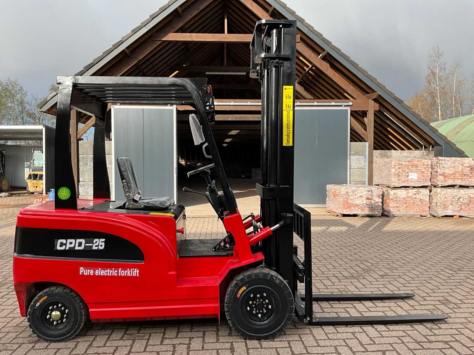 Wózek widłowy z napędem elektrycznym HUATENG CPD-25 (2025)