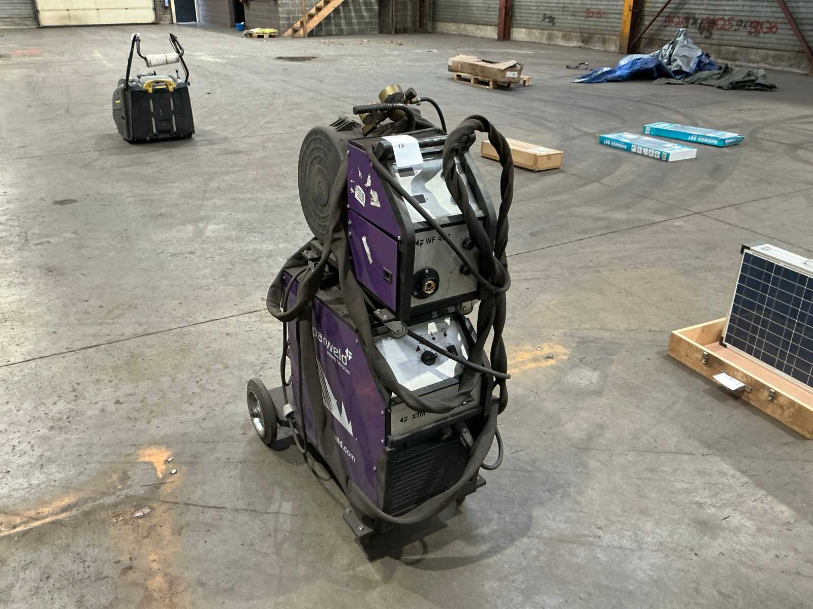 Parweld XTM 404S MIG welding machine