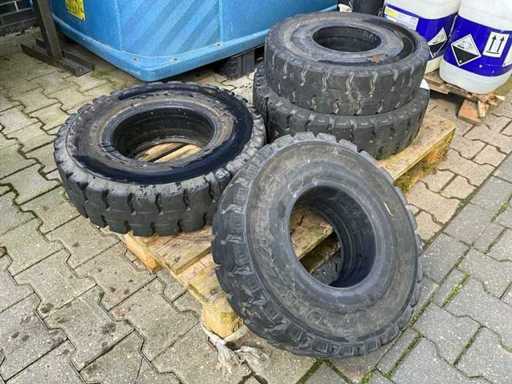 Forza Gabelstapler-Reifensatz aus massivem Gummi