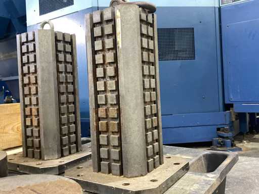   2 PCS CLAMPING TOWERS 300X300X500