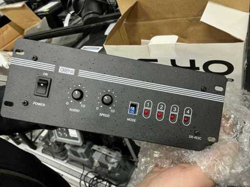 Contrôleur lumineux JBSystems RS40 (2x)