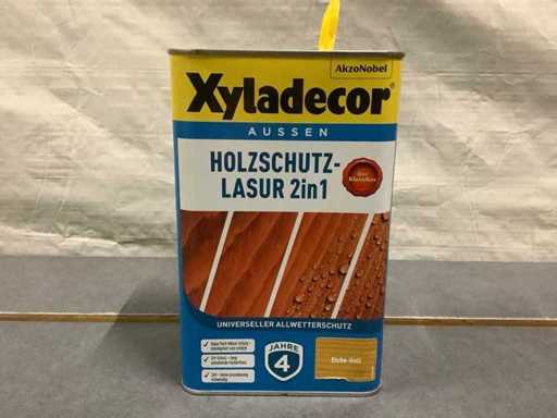 Różne bejce ochronne XYLADECOR (82x)