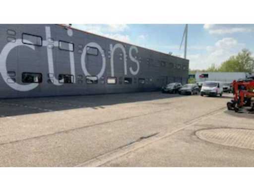 e85ff817-4650-485b-a6f0-463925cda6a0.mp4