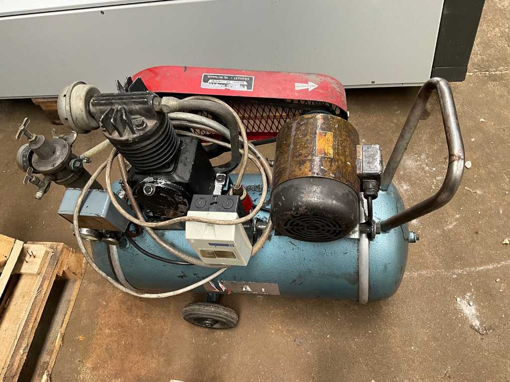 Small compressor