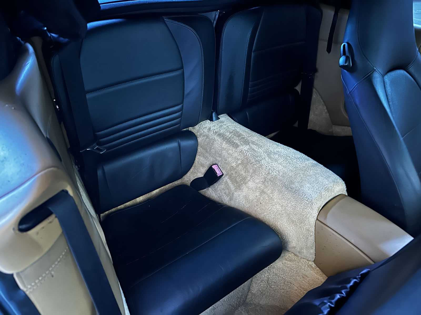 Porsche 911 Carrera 4 Cabriolet 3.6 996 320pk 2002 Youngtimer HANDGESCHAKELD 