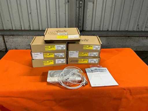 Cisco AIR-ANT2566P4W-R Antenna (7x)