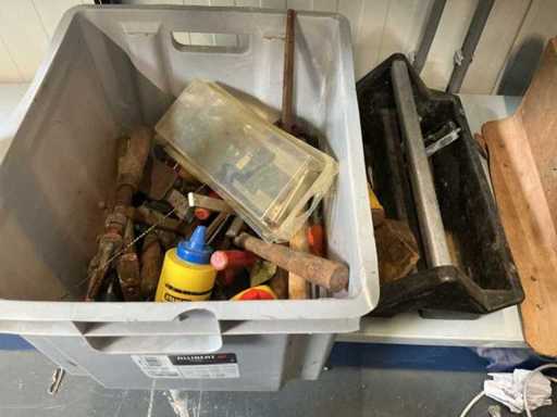 Batch verschiedener Werkzeuge