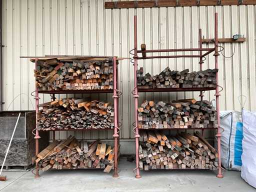 Série de bois en 7 ponts empilés