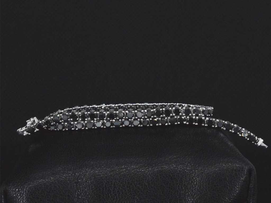 Witgouden armband met 6.50 carat zwarte briljant diamanten