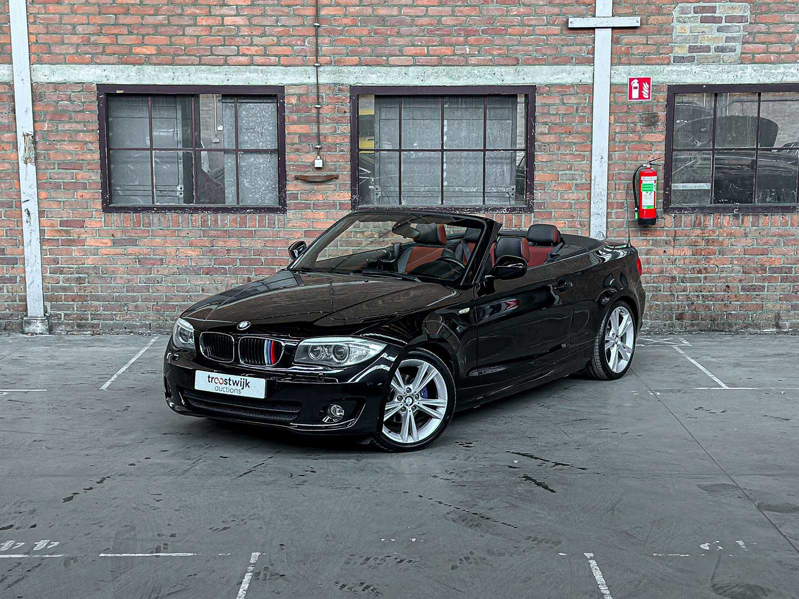 BMW 118i Cabrio High Executive 1-serie 143pk 2011, L-752-XS